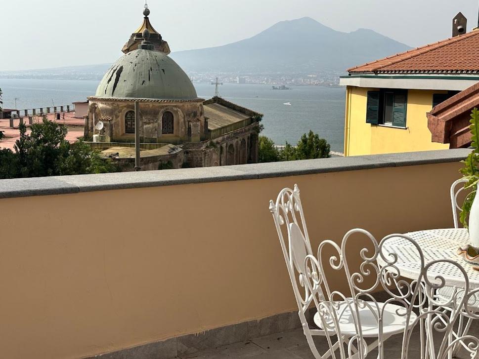 Ferienwohnung Palazzo Desiderio Castellammare di Stabia Exterior foto