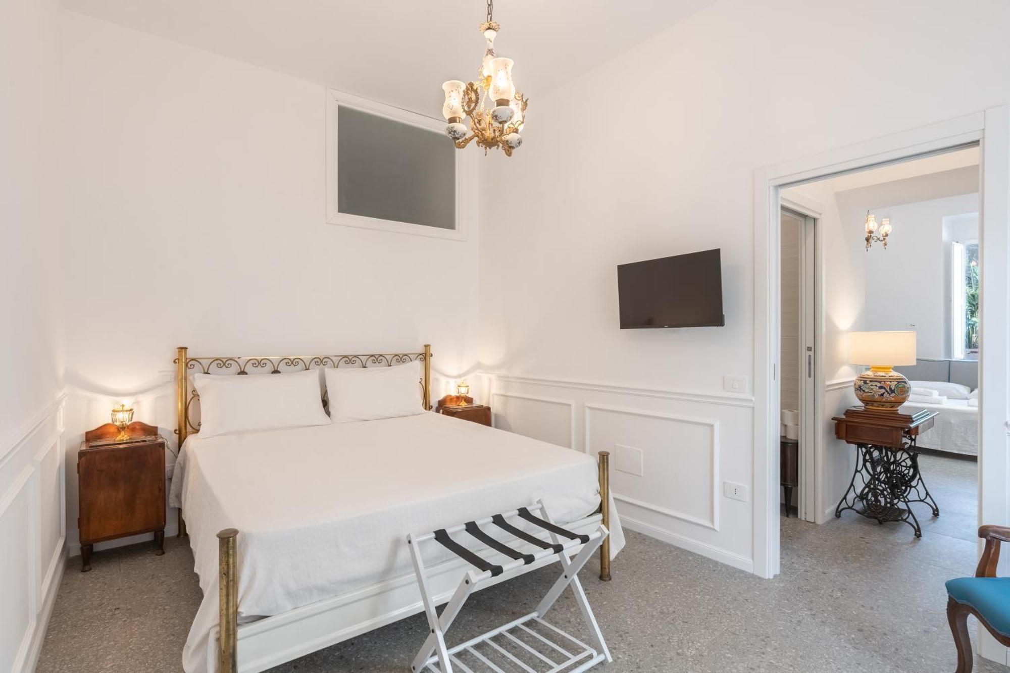 Ferienwohnung Palazzo Desiderio Castellammare di Stabia Exterior foto